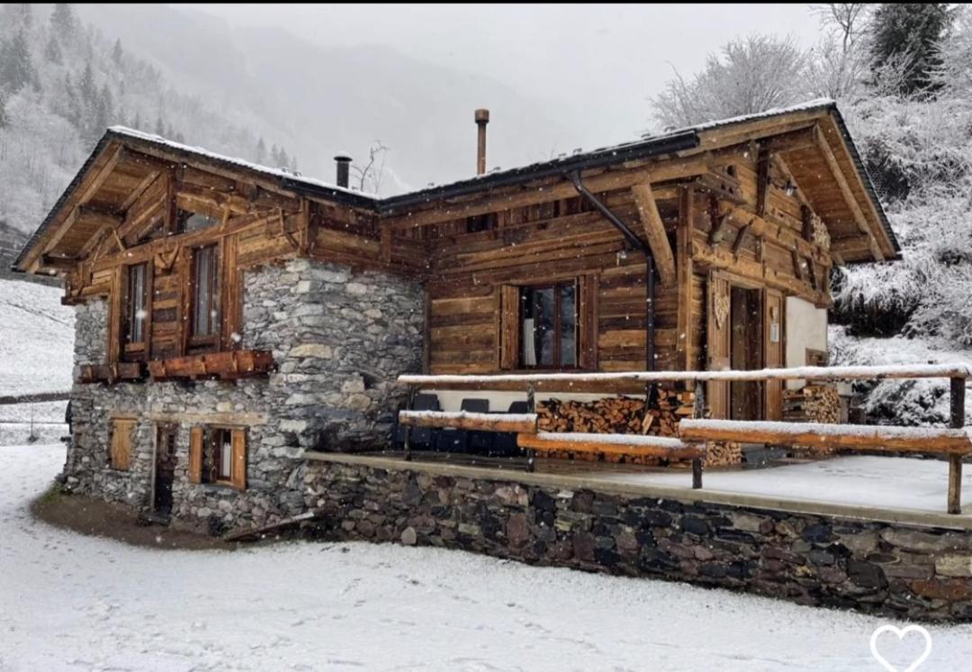 Bed And Breakfast Campo Base 카로나 외부 사진