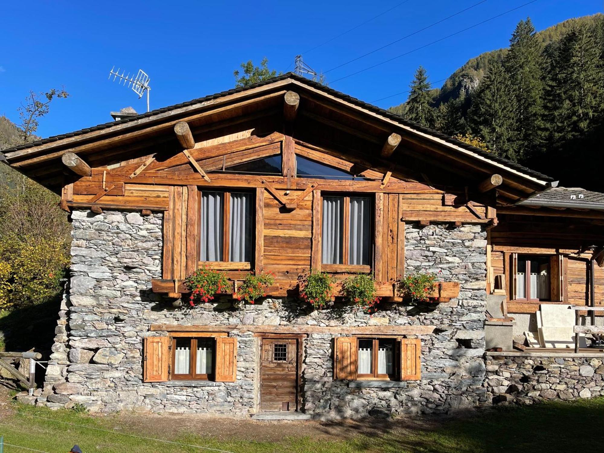 Bed And Breakfast Campo Base 카로나 외부 사진